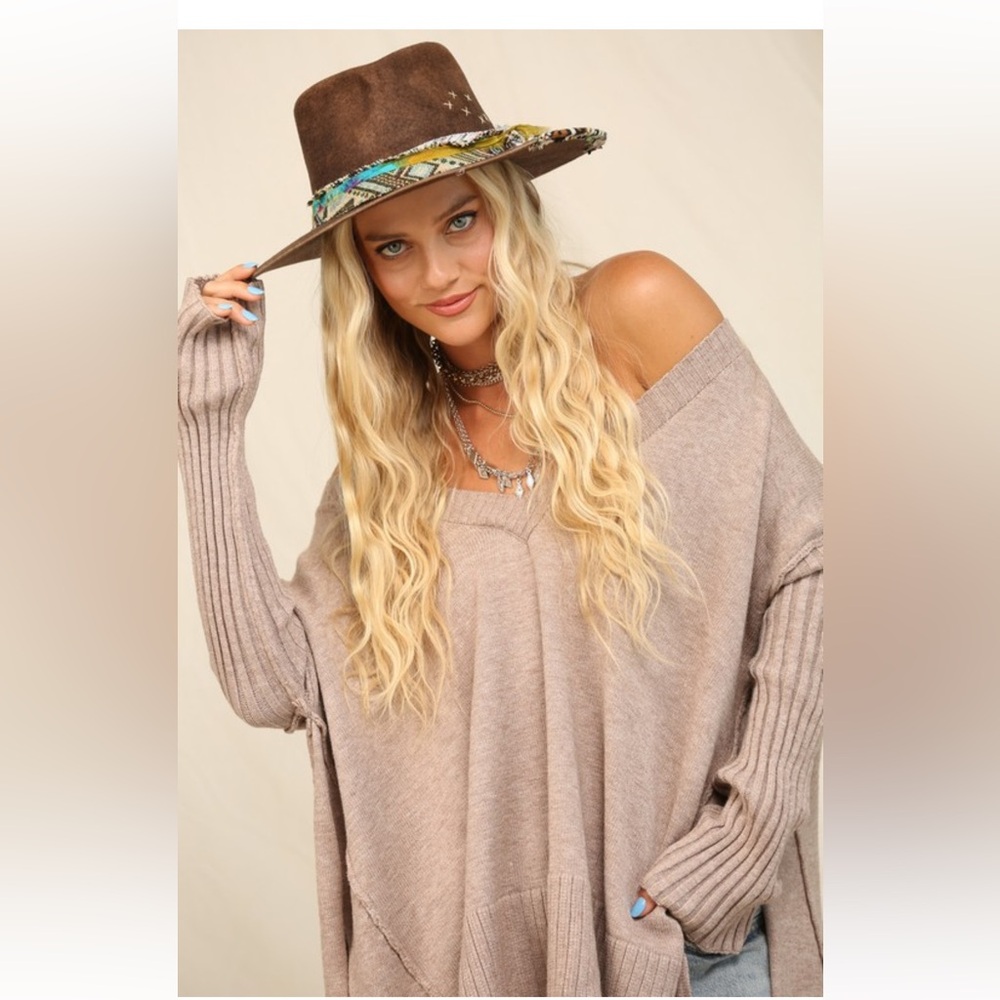 NWT ⭐️HOST PICK⭐️ KYE MI SOFT RAGLAN SLEEVE VNECK SWEATER